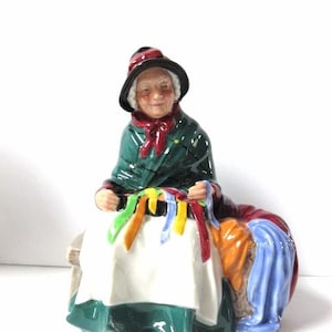 Royal Doulton Silks and Ribbons  HN 2017    6&quot; tall   Mint Condition, no chips, scratches, repairs or crazing.