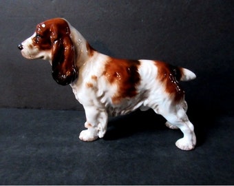 Royal Doulton dog figurine Cocker Spaniel Standing HN1135 med. size 5-1/4" x 7" Mint Condition