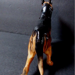 Royal Doulton Dog German Shepherd Ch. 'Benign of Picardy' med. size 6x8-1/2 Mint condition image 4