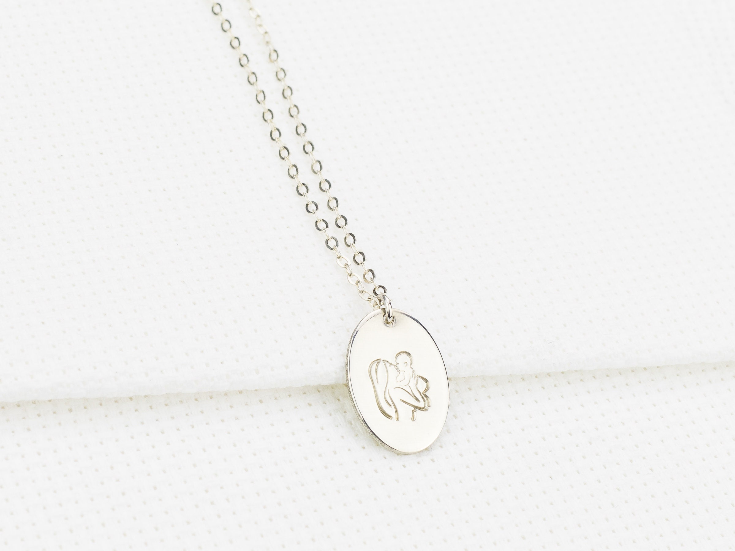 New Mom Necklace. Mother and Child Necklace. New Baby Gift for Etsy Ireland