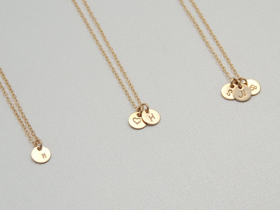 Tiny Initial Circle Necklace. Gold 