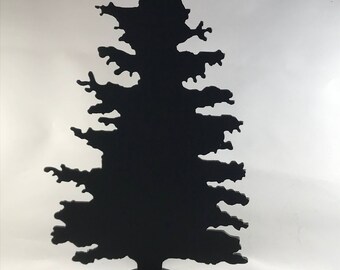 Stehender Kiefernbaum