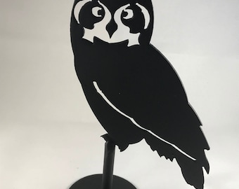 Stehende Schmiedeeisen Eule