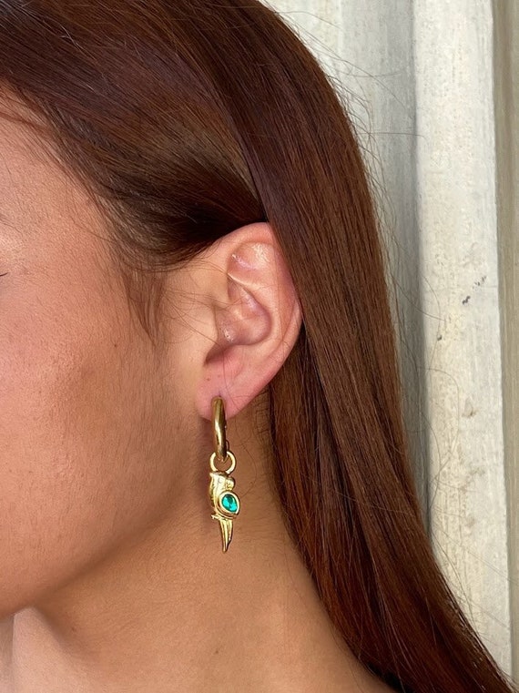 bird hoops 90’s vintage earrings | gold and green