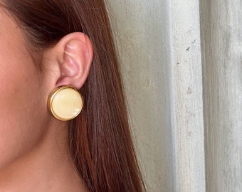 Puces d'oreilles vintage des années 90 au style classique | or et ivoire