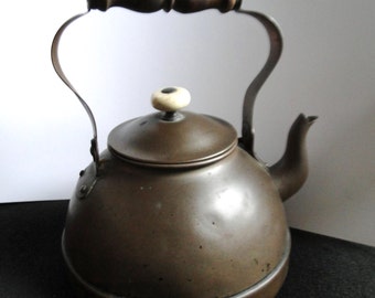 Vintage Copper Teapot with Wood Handle and Ceramic Knob / Coffee Pot / Flower Pot / Rustic Pot