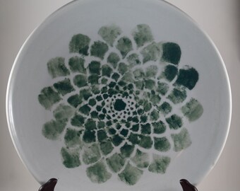 Green Flower Dinner Plate