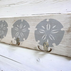 Coastal Key & Leash Holder, Sand Dollar Wall Hooks, Beach House Décor, Nautical Towel Rack, Distressed Wood Organizer, Entryway Coat Rack