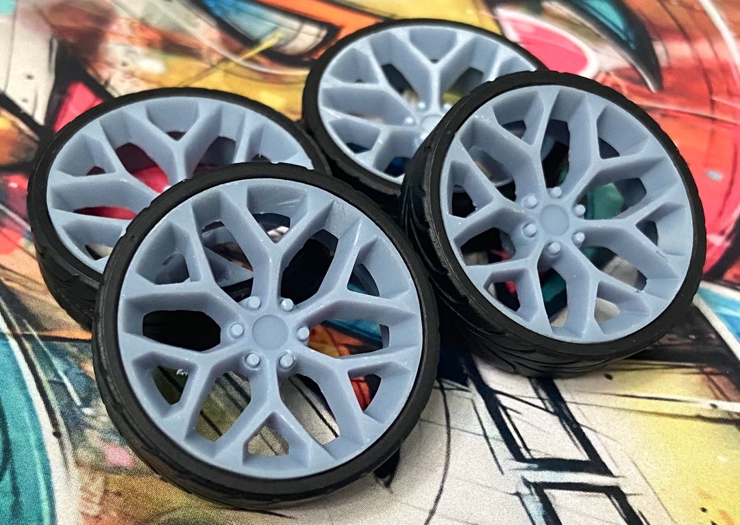 thumbnail image 2 of 1/24 Scale Resin Model Car Wheels & Tires - 'Dubs Razr' 26-Inch, For Donk/Retro Builds 2 of 4