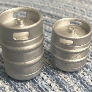 3D Printed miniature beer kegs, for model truck bed or diorama; 1/24 1/25 scale