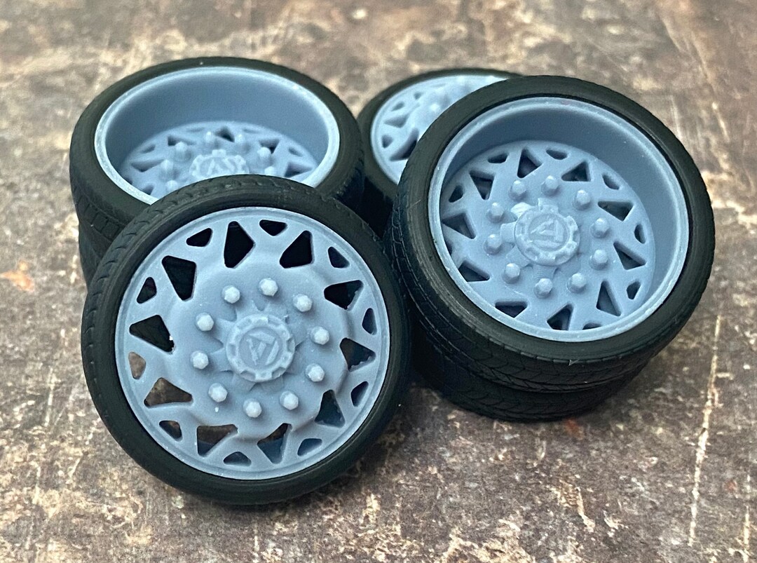 Semi Wheels With Low Profile Tires 3D Printed Dually