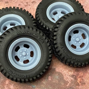 3D printed 18-Inch “Off Road 5 Slots” Wheels W/ Mud Tires; Jeep, Resin 1/25, 1/24