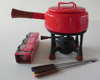DANSK Kobenstyle Fondue Pot Pan Red w/ Warming Cast Iron Stand Quistgaard JHQ IHQ France Denmark Japan 8-p. Set Rare Eames