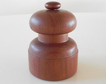 DANSK Teak Pepper Mill Peppermill Quistgaard JHQ IHQ Denmark Danish Vintage Condition Eames