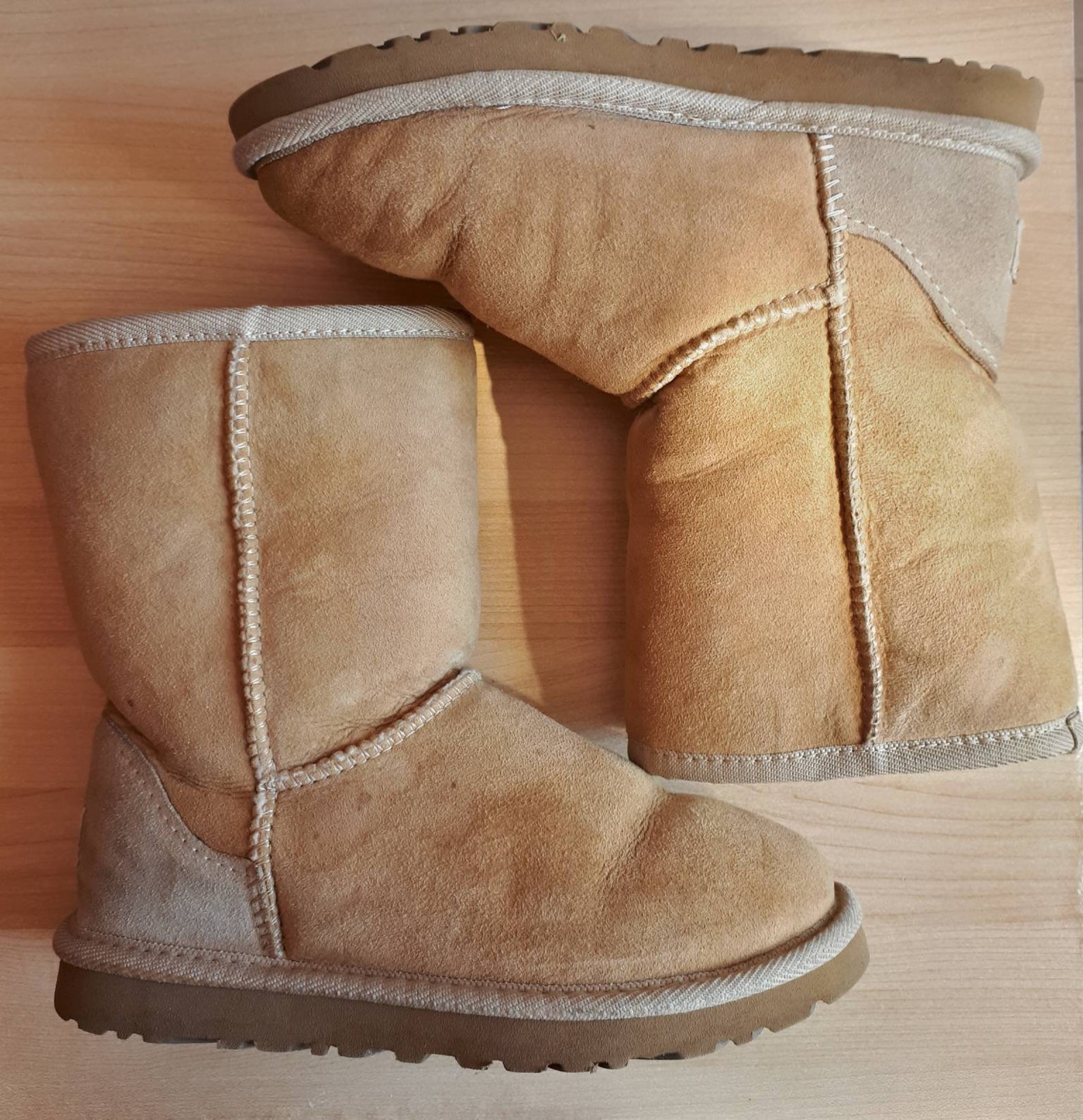 ugg clear beige
