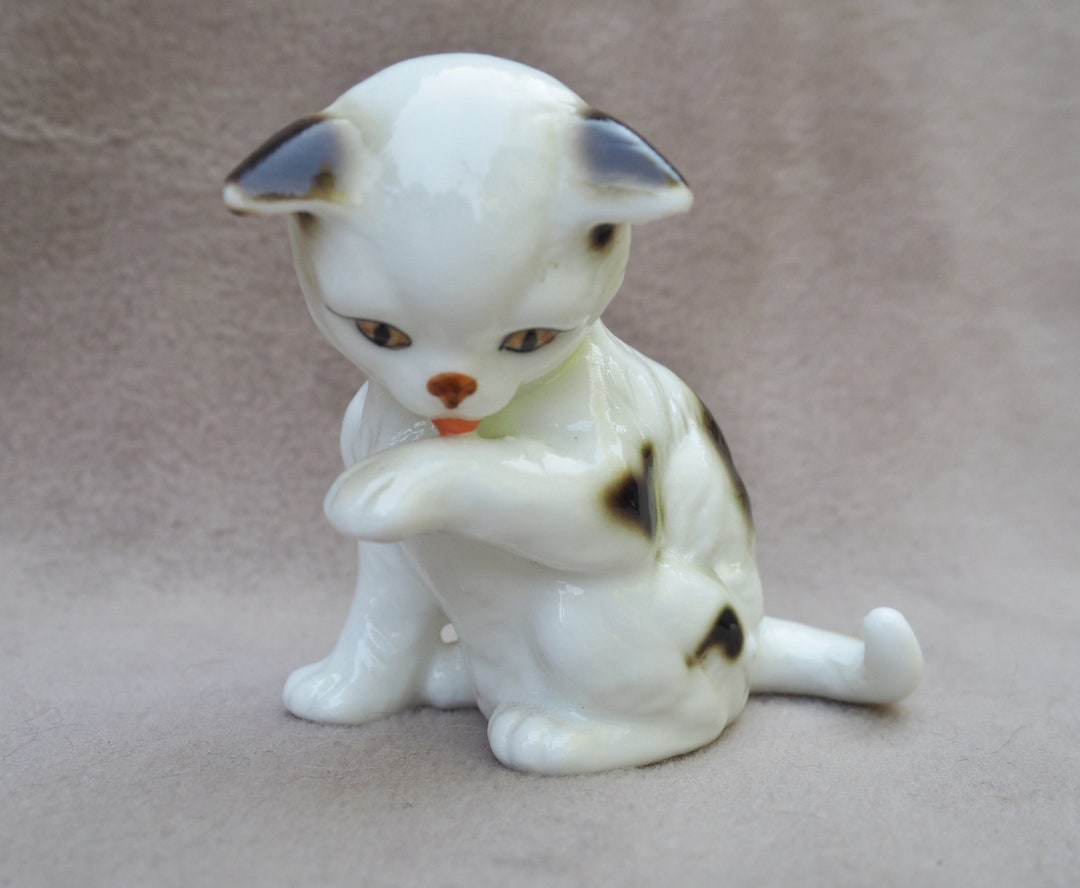Cat Figurine the Danbury Mint Cats of Character Vintage Etsy
