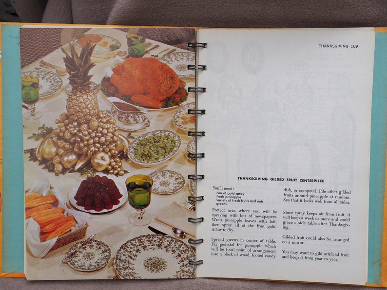 Cook Book: "Betty Crocker's Party Book", 1st Edition Spiral Bound, Hard Cover, Vintage 1960 bild 8
