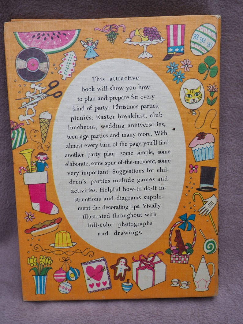 Cook Book: "Betty Crocker's Party Book", 1st Edition Spiral Bound, Hard Cover, Vintage 1960 bild 3