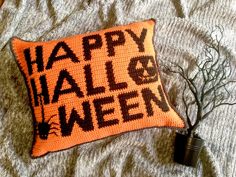 Happy Halloween Crochet Pattern, Halloween Home Decor, Crochet Pillow Pattern, Wall hanging decoration, diy decor, intarsia Crochet image 9