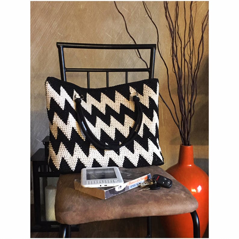 Zig Zag Crochet Tote Bag Pattern crochet beginners instant pdf download image 6