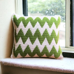 Zig Zag Crochet Pillow Pattern, Chevron Pattern image 1