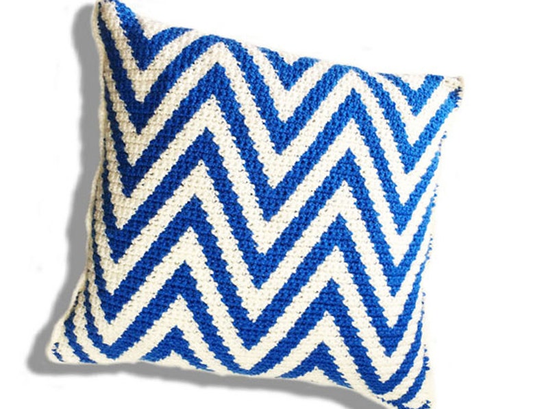 Ripple Crochet Pillow Zig Zag Pattern image 5