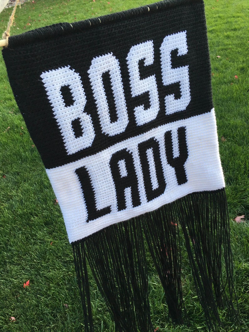 BOSS LADY Crochet Wall Hanging Banner Pattern, Wall Hanging Tapestry, Wall Hanging Decor, Wall Hanging Yarn, diy wall decor image 4