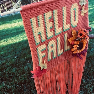 HELLO FALL Crochet Wall Hanging Banner Pattern, Wall Hanging Tapestry, Wall Hanging Decor, Wall Hanging Yarn image 4