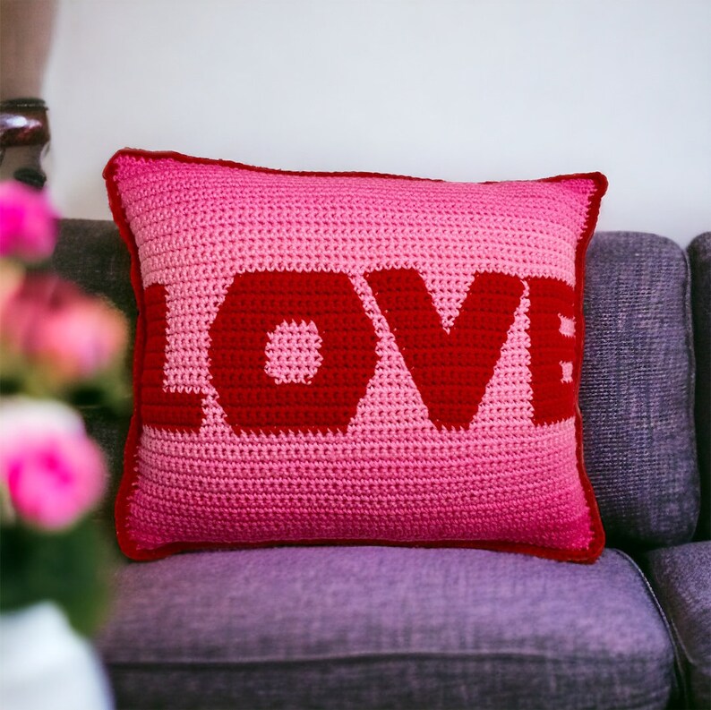 HOME & LOVE Crochet Pillow Pattern image 3