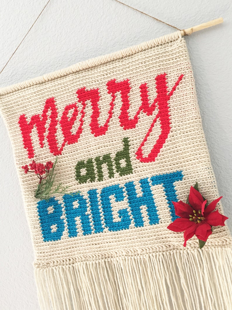 Merry and Bright Crochet Pattern, Crochet Christmas Pillow, Wall Hanging Banner Holiday Decor image 2