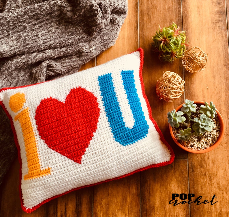 I Heart U Crochet Pillow Pattern image 1