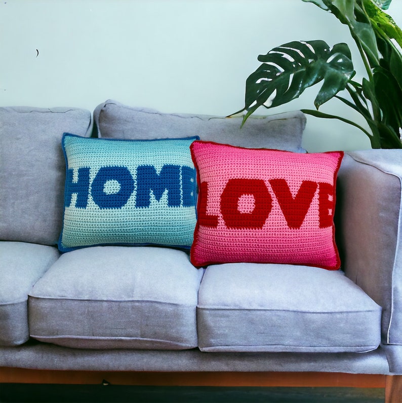 HOME & LOVE Crochet Pillow Pattern image 1