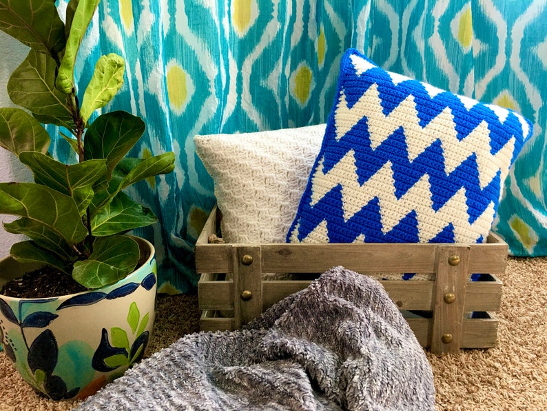 Zig Zag Crochet Pillow Pattern, Chevron Pattern image 2