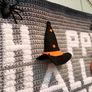 Happy Halloween Crochet Pattern, Halloween Home Decor, Crochet Pillow Pattern, Wall hanging decoration, diy decor, intarsia Crochet image 7