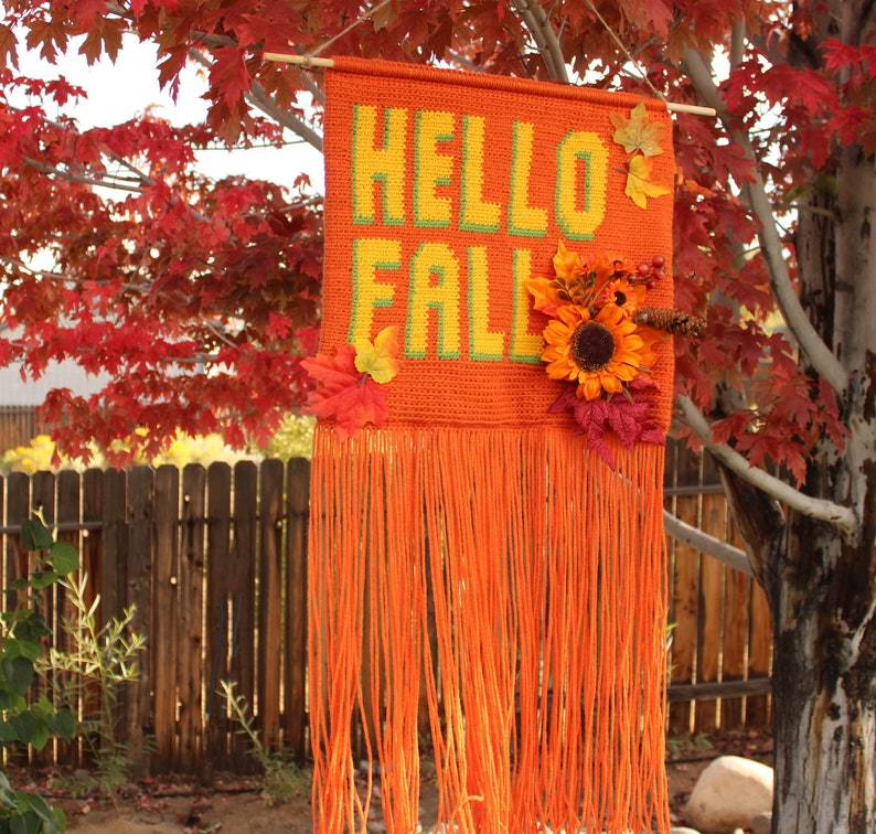 HELLO FALL Crochet Wall Hanging Banner Pattern, Wall Hanging Tapestry, Wall Hanging Decor, Wall Hanging Yarn image 3