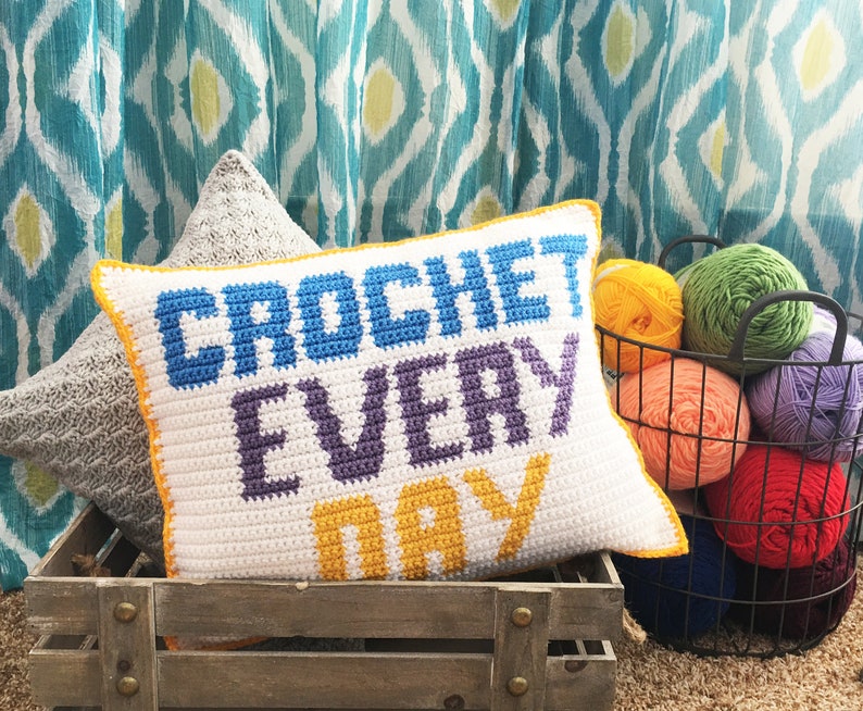 Crochet Every Day Crochet Pillow Pattern, home decor crochet, diy home decor, craft room decor, modern crochet, intarsia crochet, handmade image 3