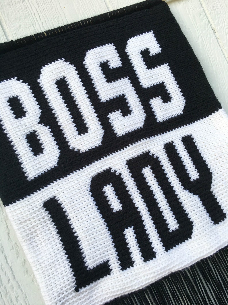 BOSS LADY Crochet Wall Hanging Banner Pattern, Wall Hanging Tapestry, Wall Hanging Decor, Wall Hanging Yarn, diy wall decor image 2