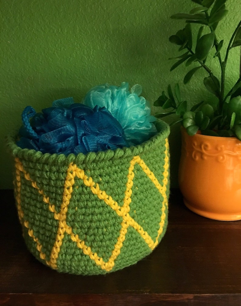 Criss Cross Crochet Basket Pattern image 6