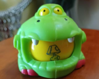 Halo Burger Spielzeug Seltene Kindermahlzeit Premium 2001 Grüne Kreatur Mit Rollendem Gelben Ball im Mund Sehr seltener Feuerstein Michail Lose wie besehen