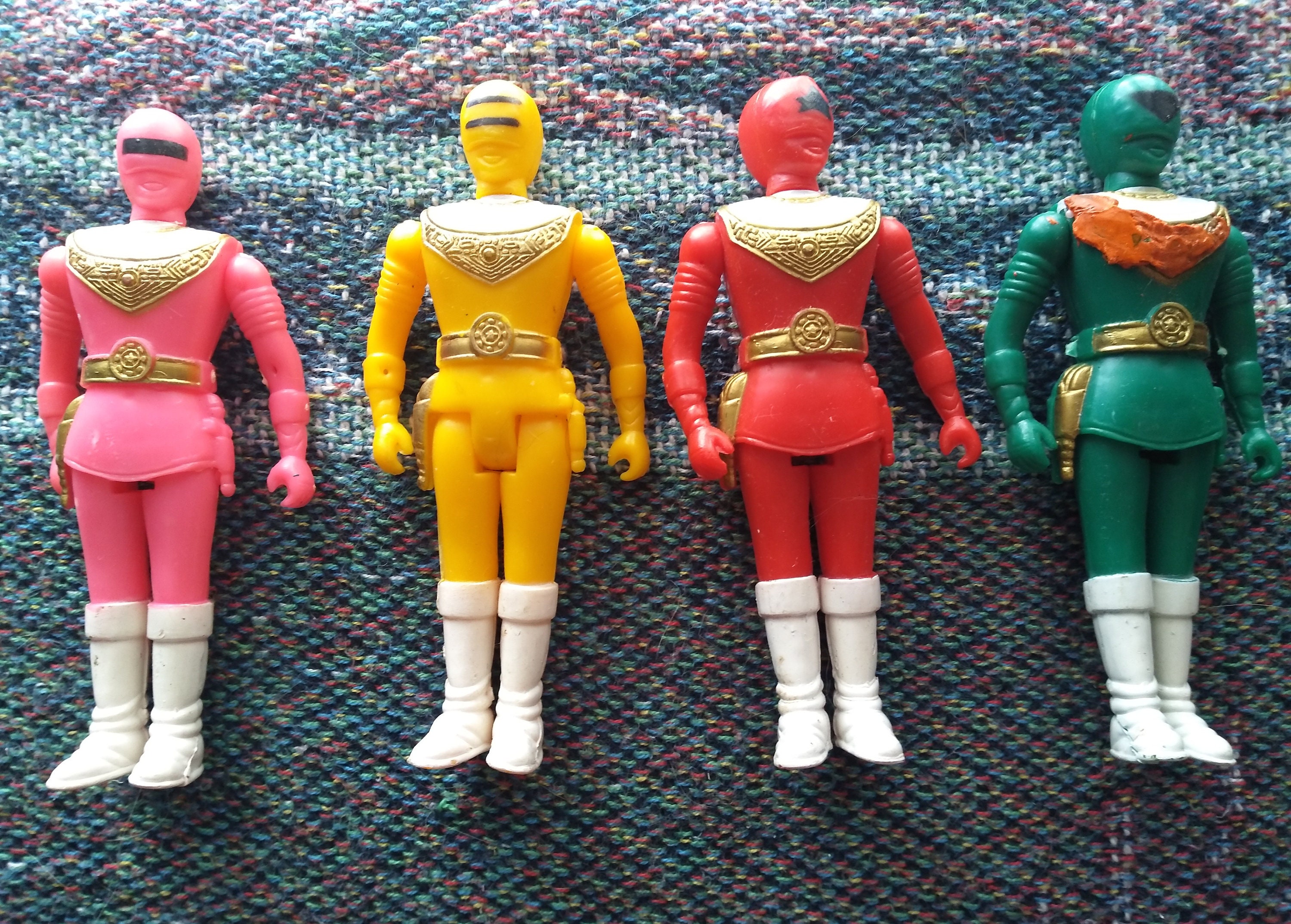 POWER RANGER ACTION FIGURE - THE TOY STORE