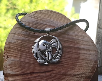 raven round pendant , Huning and Muning pendant, norce mythology jewelry ,sterling, silver pendant, cosplay pendant, natural stones