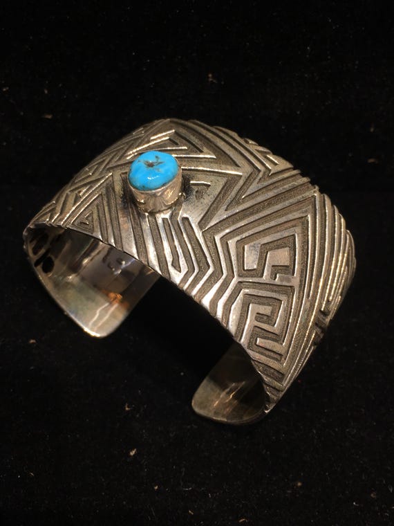 Detailed!! Vintage Native American Navajo Sterling Silver Geometric Wave Bracelet Old Detailed!! Vintage Native American Navajo Sterling Silver Geometric Wave Bracelet Old