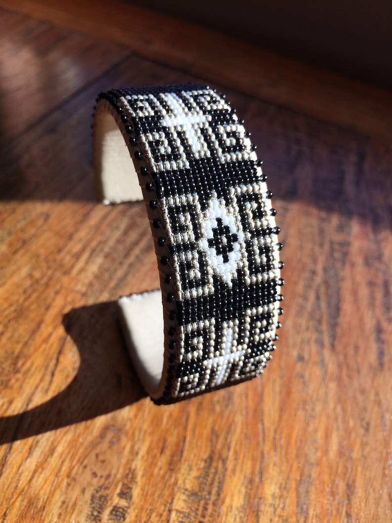 Etkie Navajo Cuff Bracelet Second Hand Fine Beaded Cuff Large Native ...