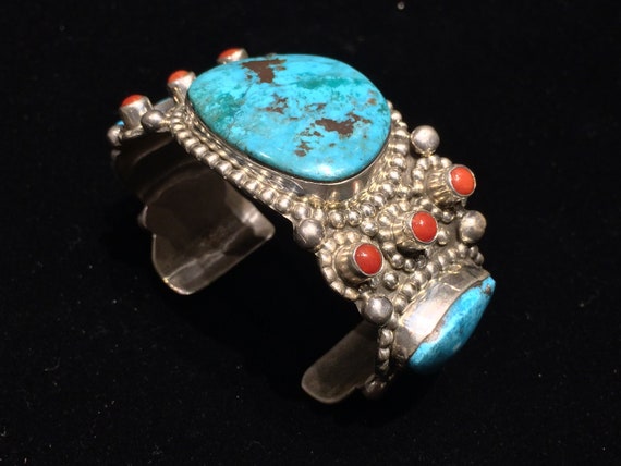 Fascinating Vintage Native American Navajo Coral Sterling Silver Convex Ring Fascinating Vintage Native American Navajo Coral Sterling Silver Convex Ring