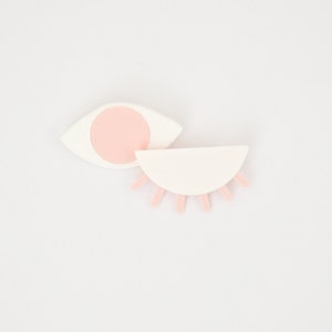 3D print brooch Pink petal wink image 2