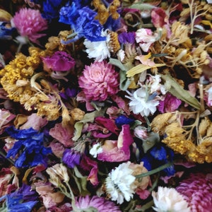 Dried wildfllower Potpourri. Cottage garden petal confetti. Natural dried flowers for wedding toss, case filler, home or crafts