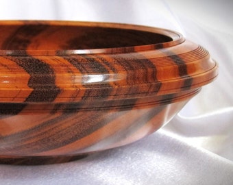 Terrific figure Goncalo Alves wooden bowl handmade #2104