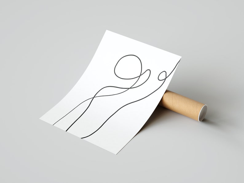 Pu&ograve; includere: Una stampa in bianco e nero di arte lineare con forme e linee astratte. La stampa &egrave; arrotolata e pronta per essere incorniciata.