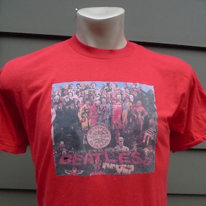 Size ML (48) ** 1970s Beatles Sgt Pepper Shirt (Single Stitch) (Single Sided) (C) Licensed by Roach 1975 (AS IS)