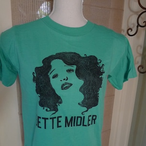1970s Bette Midler Single Stitch Shirt (C) Licensed by Roach &#39;74 * Women&#39;s S (36)